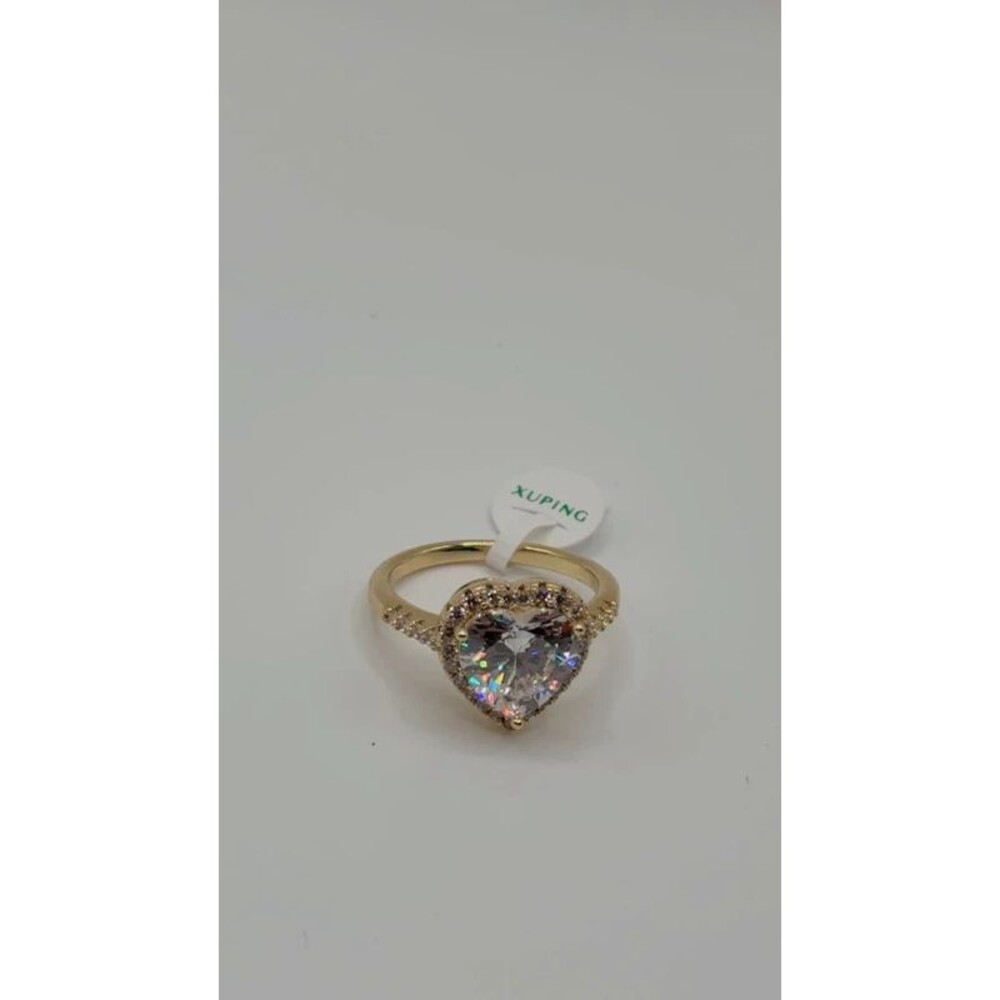 Anillo de Corazón con Brillo – Elegancia que enamora